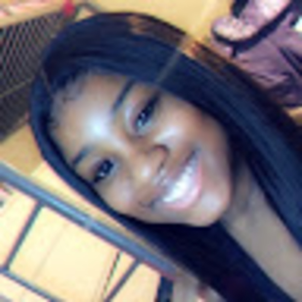 Meet your Posher, Ja’nia